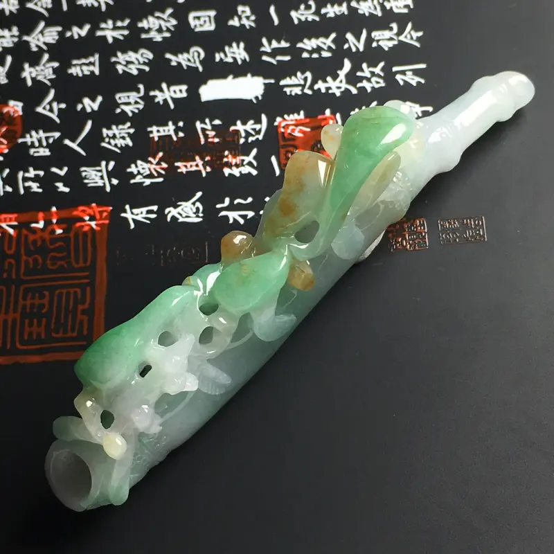 【细糯种双彩精美烟嘴 尺寸100-23-14毫米 色彩鲜明 雕工精致】图3