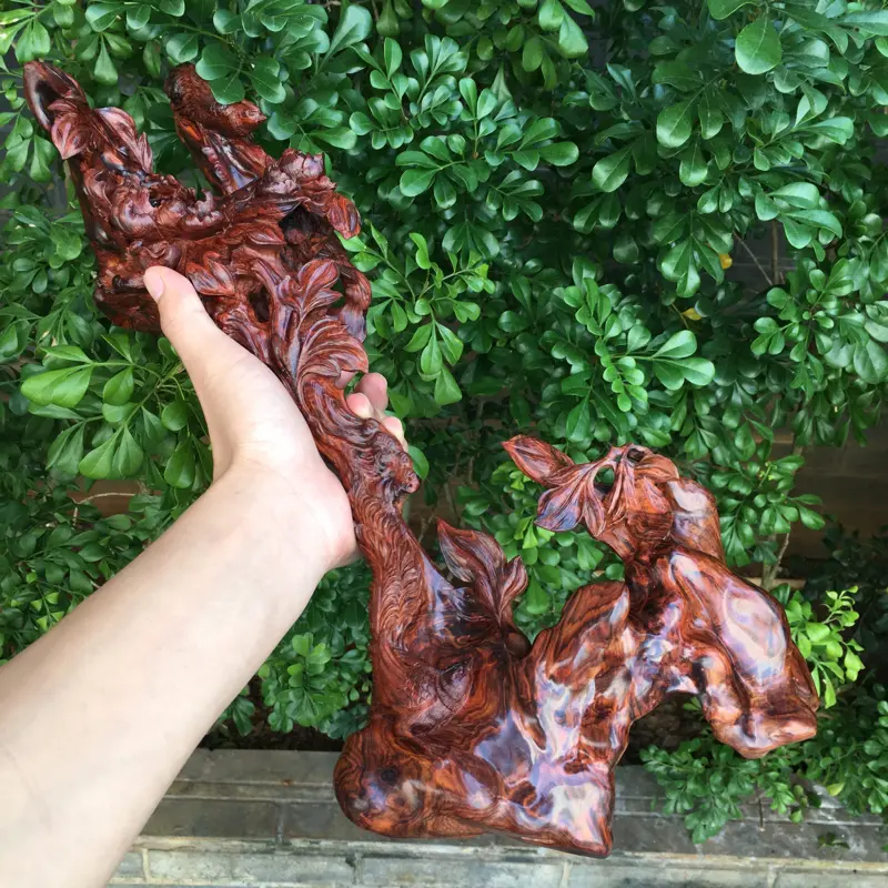 【海南黄花梨精品油梨瘤疤摆件( 锦上开花)大师亲工精雕,工艺精湛,瘤疤纹,水波纹,山水纹,火焰纹,纹理清晰,黄金虎皮纹,色泽均匀,家里办公室摆放也是一道风景线,把玩收藏品,规格:高:460mm,宽:160mm,克重:780克,值得推荐##**】图4