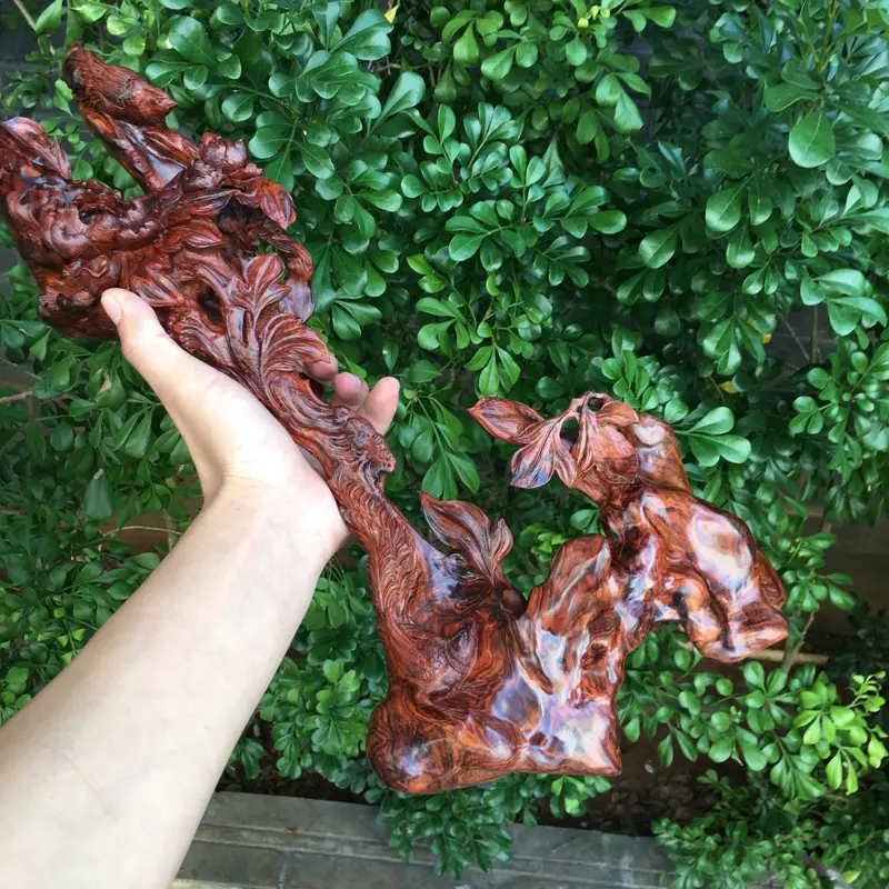 【海南黄花梨精品油梨瘤疤摆件( 锦上开花)大师亲工精雕,工艺精湛,瘤疤纹,水波纹,山水纹,火焰纹,纹理清晰,黄金虎皮纹,色泽均匀,家里办公室摆放也是一道风景线,把玩收藏品,规格:高:460mm,宽:160mm,克重:780克,值得推荐##**】图1