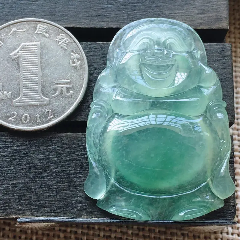【自然光实拍,缅甸a货翡翠,冰种站佛,飘雪花棉玉质细腻。饱满大件,形体佳,有孔可直接佩戴。】图6