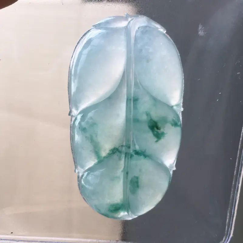 【自然光实拍,缅甸a货翡翠,飘花叶子,玉质细腻,大件饱满,品质佳,佩戴佳品】图7