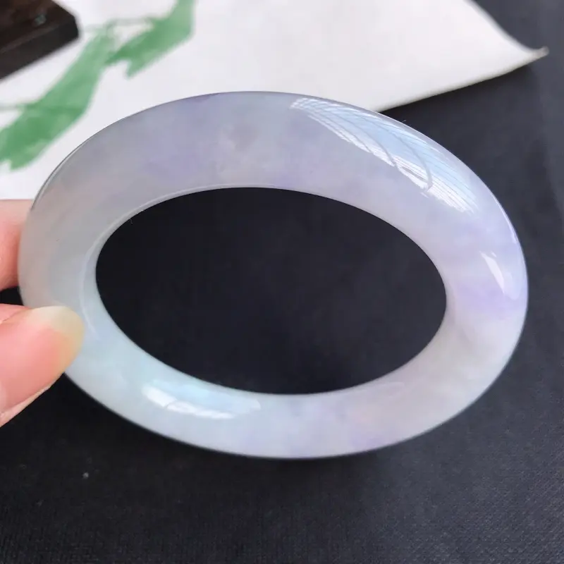【圈口57mm天然翡翠A货老坑糯化种飘紫罗兰圆条手镯,圈口:57.4×12.3mm,料子细腻,水头好,版型端庄】图5