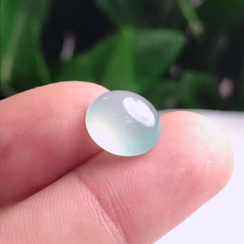 【天然A货翡翠冰种起荧光蛋面,尺寸11.5-11.5-5.5mm.重量1.23g,无纹裂】图4