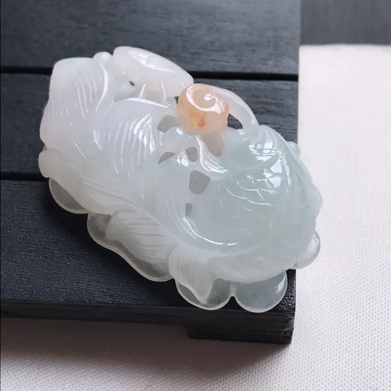 【翡翠A货,糯种洒金黄精美金玉满堂吊坠,玉质细腻,底色漂亮,上身高贵,尺寸47.7/27.5/13.9】图7