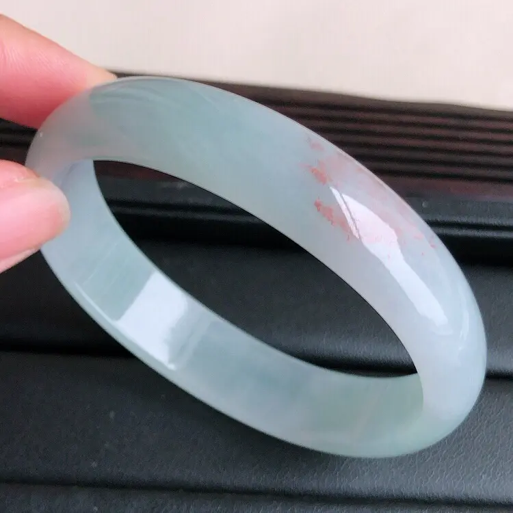 【圈口 60mm,天然缅甸老坑翡翠A货飘红翡宽边手镯 ,料子细腻柔洁,尺寸60/14/6mm ,重量53g。】图6