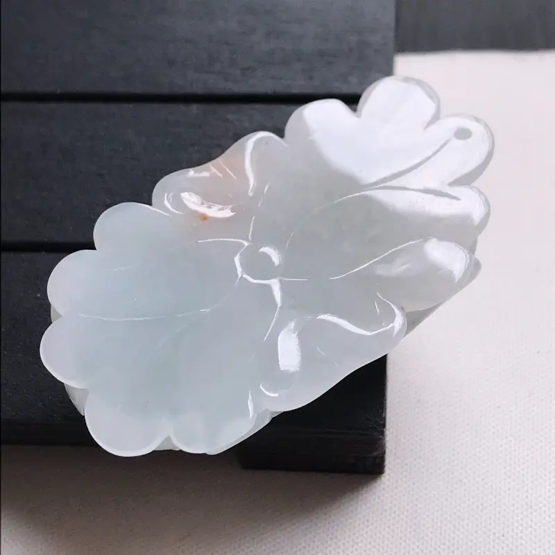 【翡翠A货,糯种洒金黄精美金玉满堂吊坠,玉质细腻,底色漂亮,上身高贵,尺寸47.7/27.5/13.9】图5