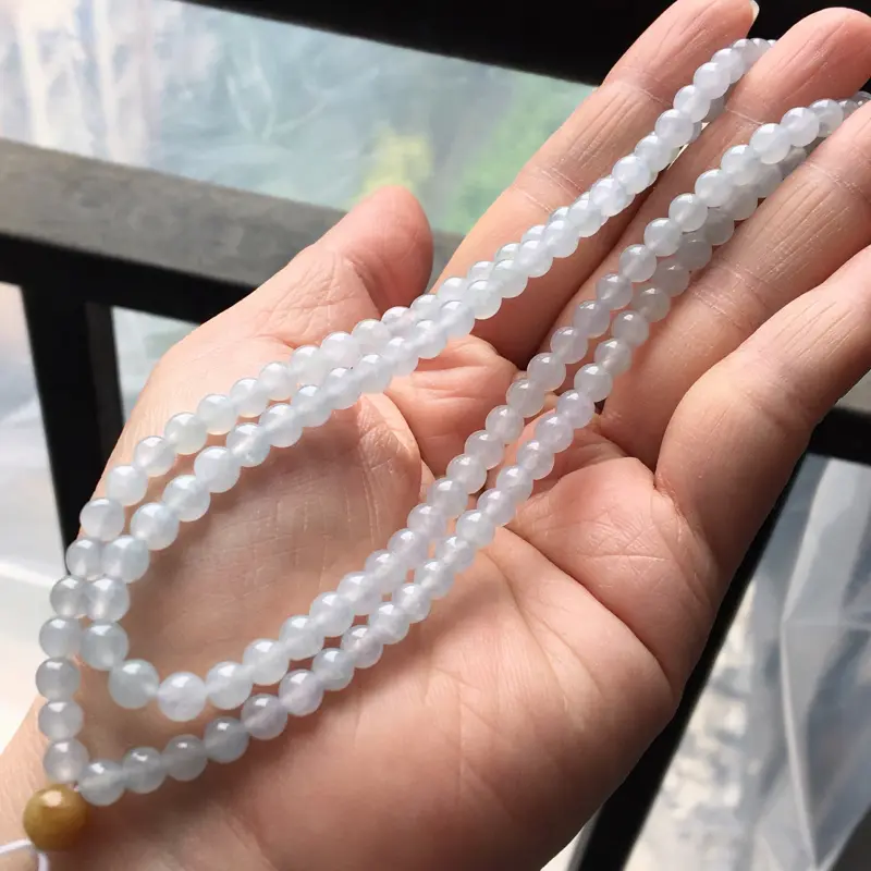 【缅甸翡翠A货白冰项链,也可以做手串,玉质细腻,大珠6.7mm,小珠4.7mm】图4