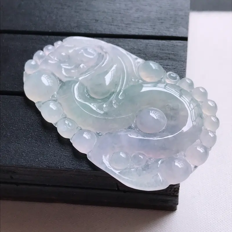 【翡翠A货,冰糯种淡紫精美龙牌吊坠,玉质细腻,底色漂亮,上身高贵,尺寸52.7/31.8/4.0】图7
