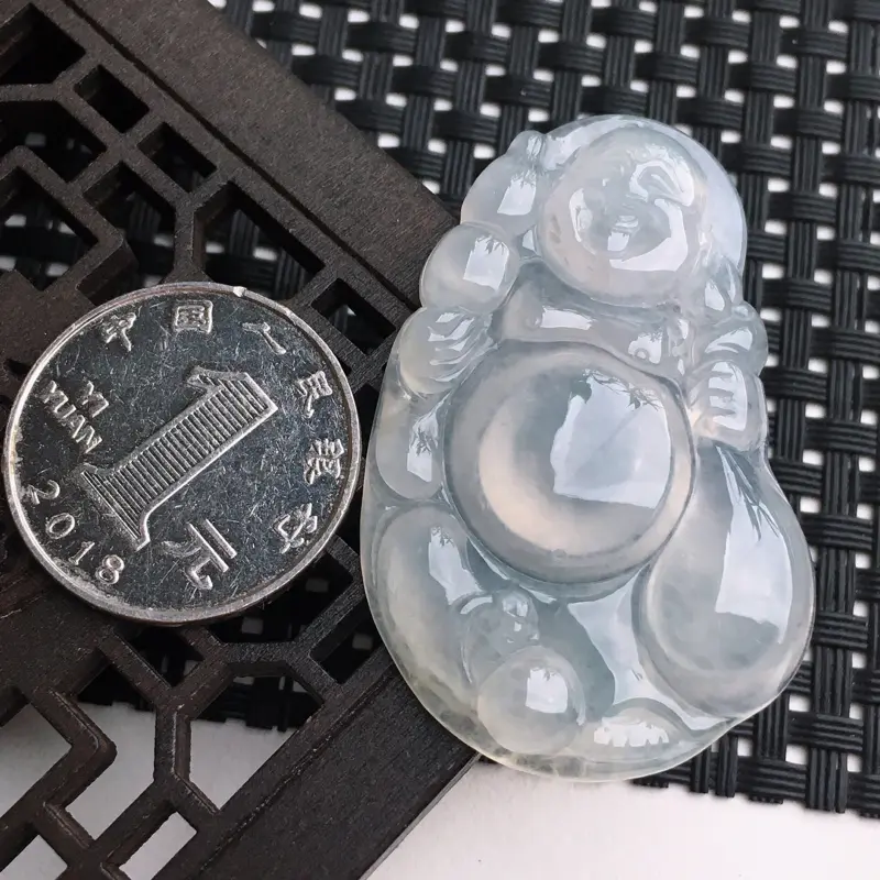 【A货翡翠 冰种水润布袋佛吊坠 尺寸48.7*30.6*6.3mm 水头好,料子细腻,莹润通透,雕工栩栩如生】图5