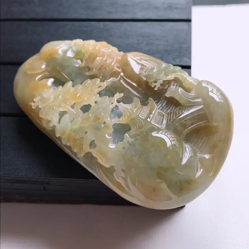 【翡翠A货,糯种褐黄精美山水牌吊坠,玉质细腻,底色漂亮,上身高贵,尺寸65.8/40.5/15.2】图7