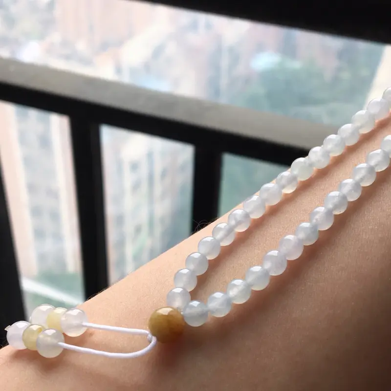 【缅甸翡翠A货白冰项链,也可以做手串,玉质细腻,大珠6.7mm,小珠4.7mm】图1
