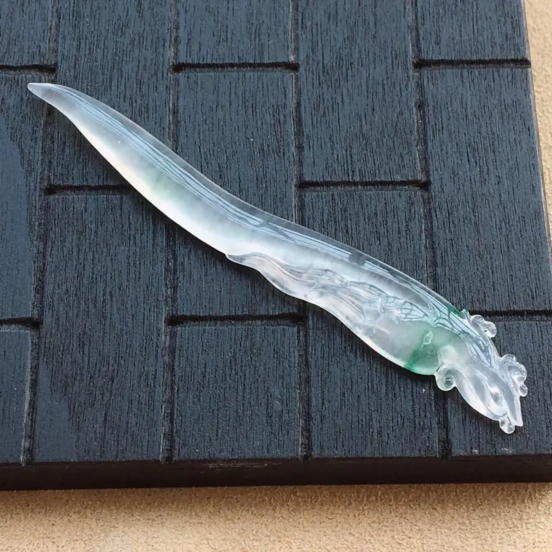 【自然光实拍,缅甸a货翡翠,冰种飘花发簪,种好通透,花色漂亮,精致迷人】图3
