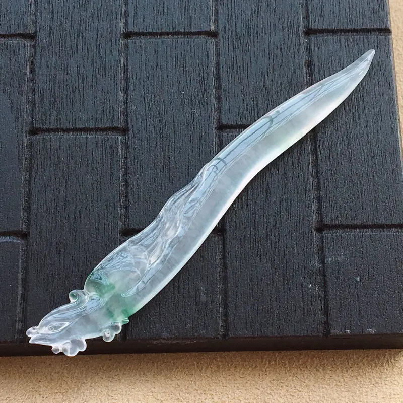 【自然光实拍,缅甸a货翡翠,冰种飘花发簪,种好通透,花色漂亮,精致迷人】图2
