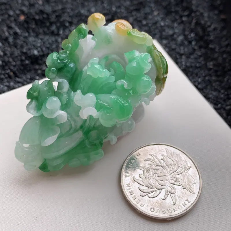【🙏缅甸天然翡翠A货 精工双彩黄基本绿白菜吊坠,尺寸55*35*31mm,精工雕刻,大师工艺,双彩黄加绿,佩戴效果更好##**】图11