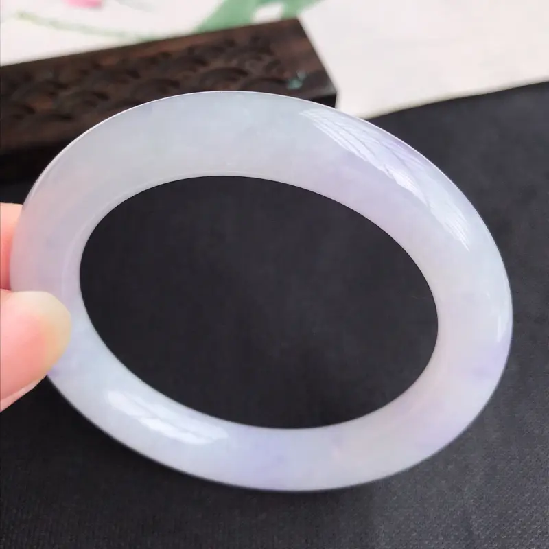 【圈口54mm..天然翡翠A货老坑糯化种紫罗兰圆条手镯,圈口:54.7×10.5mm,料子细腻,水头好,版型端庄】图2