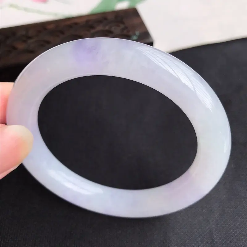 【圈口54mm..天然翡翠A货老坑糯化种紫罗兰圆条手镯,圈口:54.7×10.5mm,料子细腻,水头好,版型端庄】图1