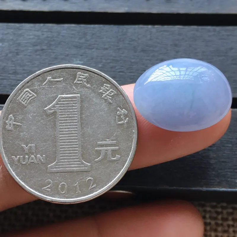【自然光实拍,缅甸a货翡翠,紫罗兰蛋面,水润玉质细腻,工艺佳,饱满,品相佳,需镶嵌】图7