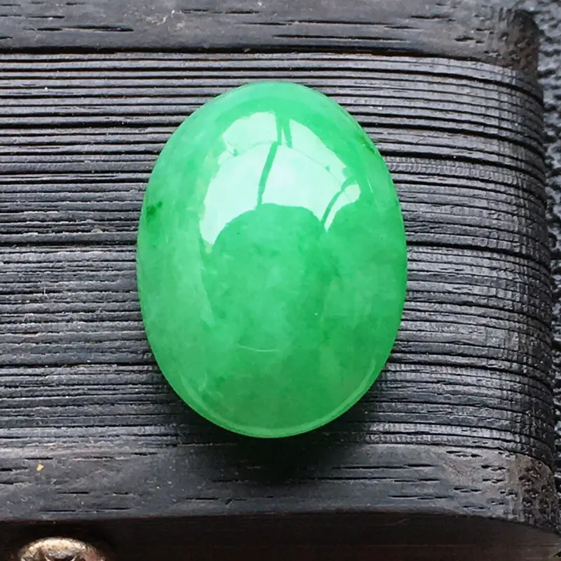 【精品翡翠蛋面,雕工精美, 玉质莹润,尺寸:玉:15.9*10.7*5.7MM,总质量:1.6g】图1