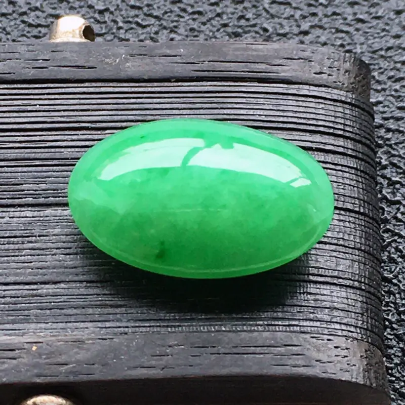 【精品翡翠蛋面,雕工精美, 玉质莹润,尺寸:玉:15.9*10.7*5.7MM,总质量:1.6g】图7
