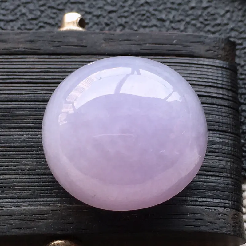 【精品翡翠蛋面,雕工精美,玉质莹润, 尺寸:玉:17.7*16.3*11.6MM,总质量:5.6g】图3