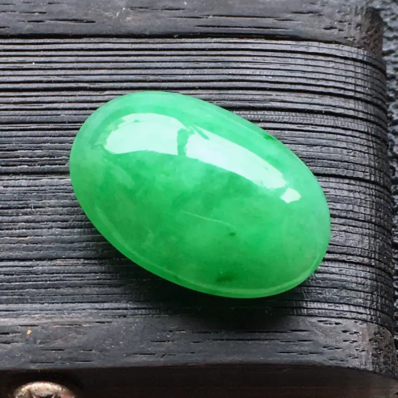 【精品翡翠蛋面,雕工精美, 玉质莹润,尺寸:玉:15.9*10.7*5.7MM,总质量:1.6g】图4