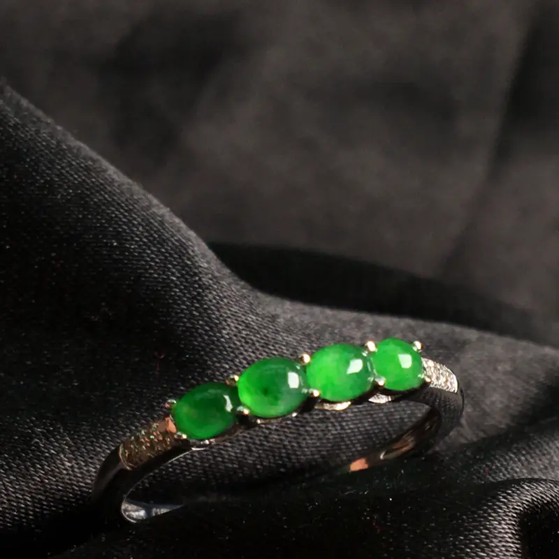 料子细腻,冰透水润,色泽鲜艳,款式精美,性价比超高,-对庄翡翠网