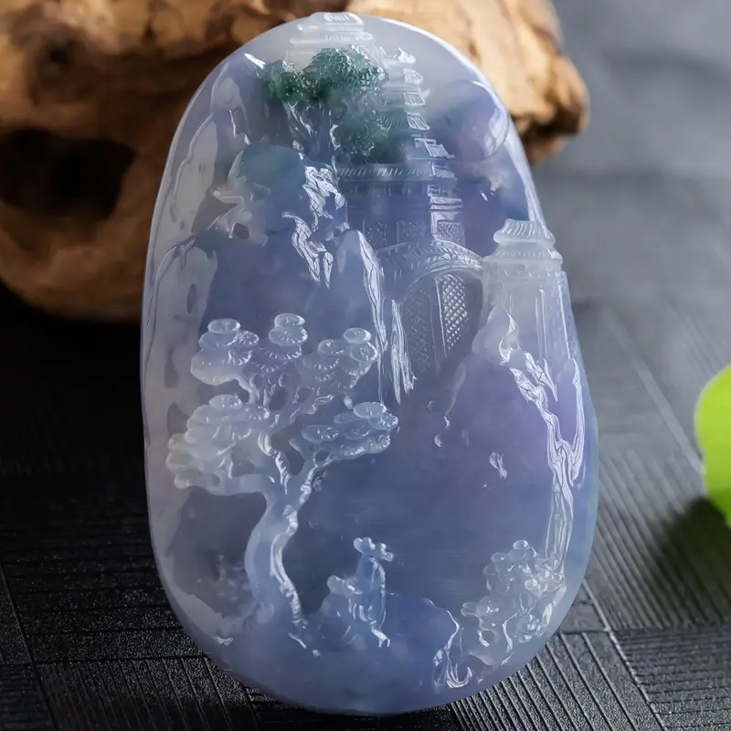 【中国玉石雕刻华表奖优秀奖,杨克召大师作品,紫罗兰鸿运当头,色泽艳丽,种水十足,玉质细腻,莹润光泽,雕工精湛大气,线条流畅,意境悠远,尺寸72.5*46.3*11.1】图8