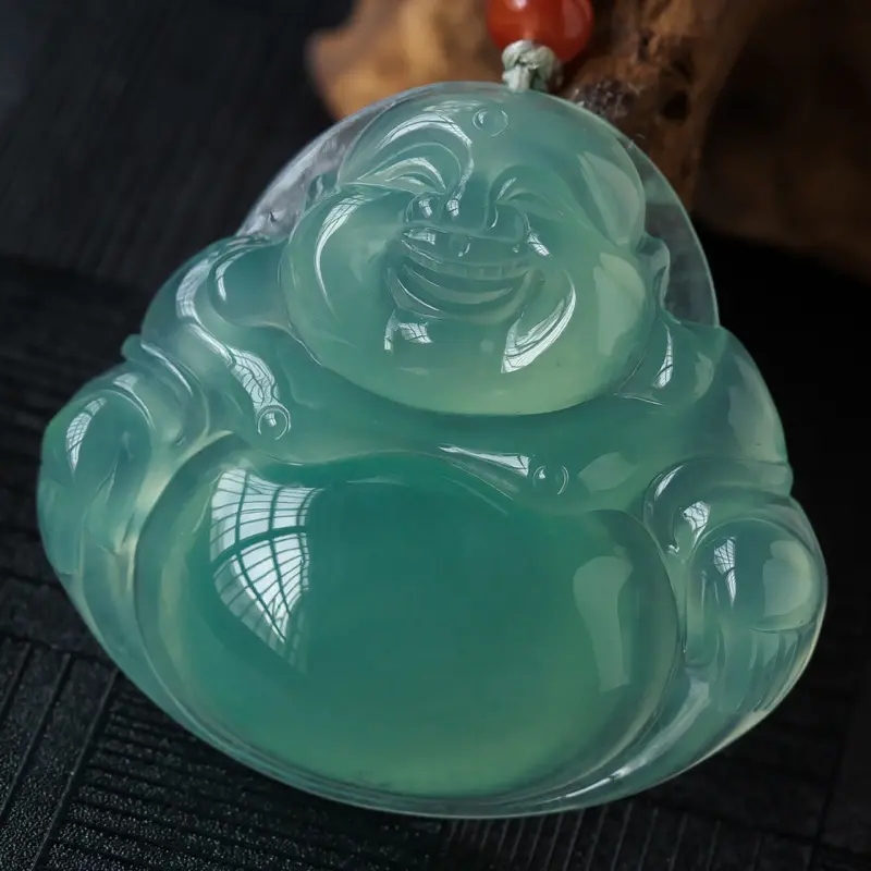 【宋雄先大师作品,冰种翡翠笑佛,质地温和,水润光泽,冰润细腻,种水十足,纯净自然,起荧光,显刚性,雕工精湛,线条流畅,笑佛开口大笑,笑盈盈的面相让人心情愉悦,尺寸41.5*45.6*10.2】图6