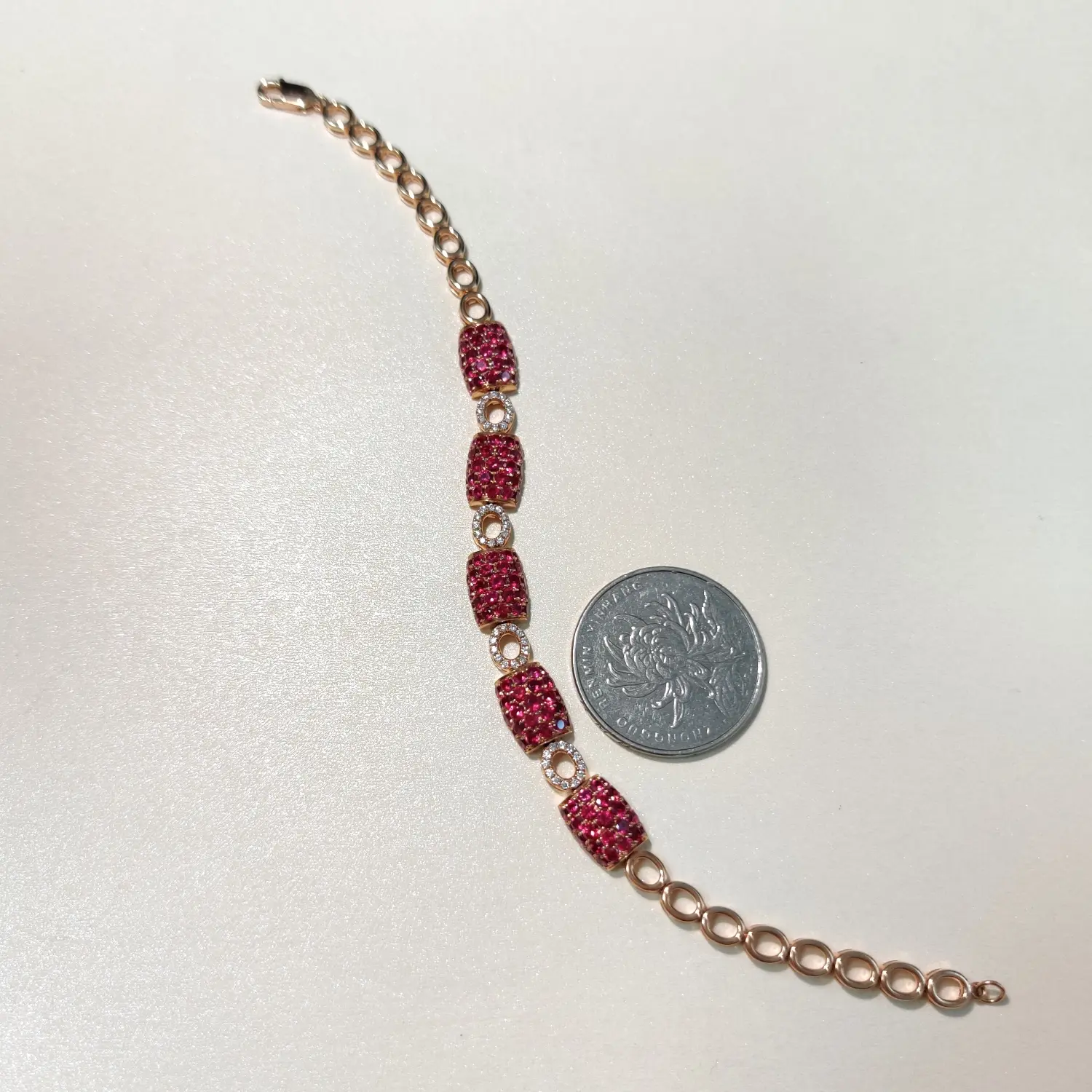 【【手链】18k金+红宝石+钻石 宝石颜色纯正
货重:12.21g 主石:3.95ct/135p##**】图6