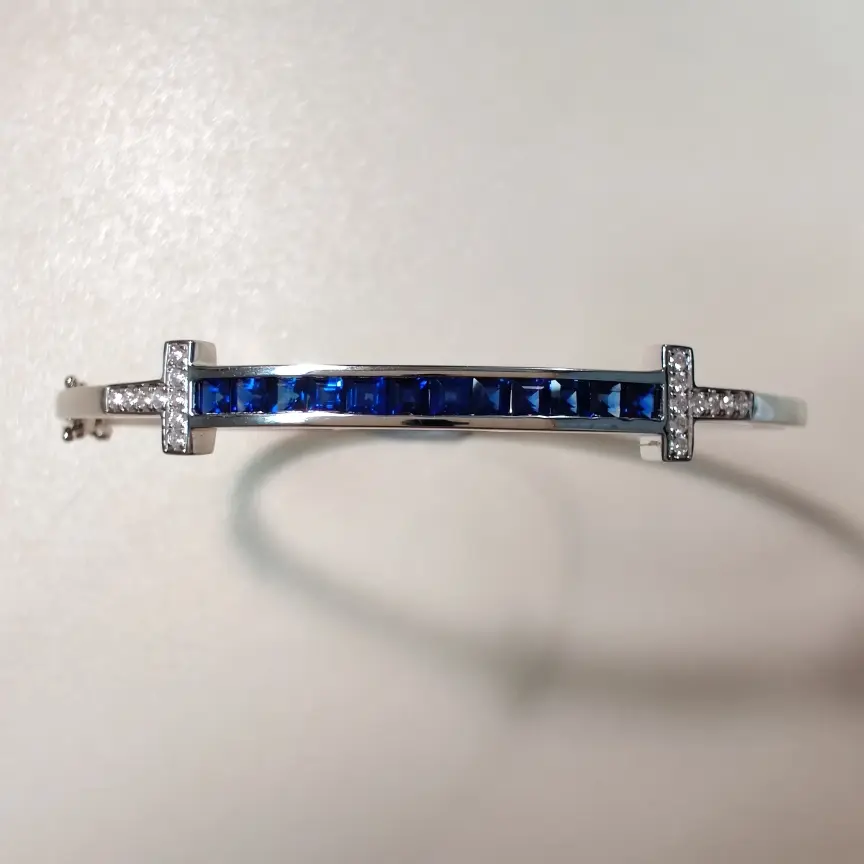 【【手镯】18k金+蓝宝石+钻石 宝石颜色纯正
货重:8.29g 主石:1.15ct/12p】图4