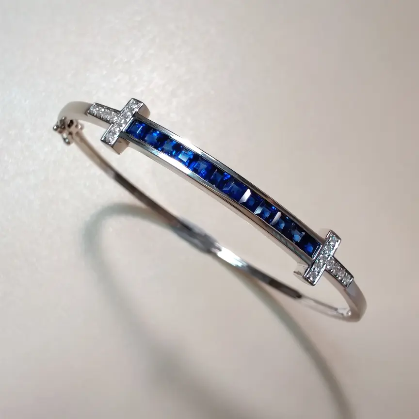 【【手镯】18k金+蓝宝石+钻石 宝石颜色纯正
货重:8.29g 主石:1.15ct/12p】图3