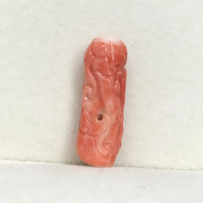 红珊瑚石(红珊瑚吊坠值钱吗)