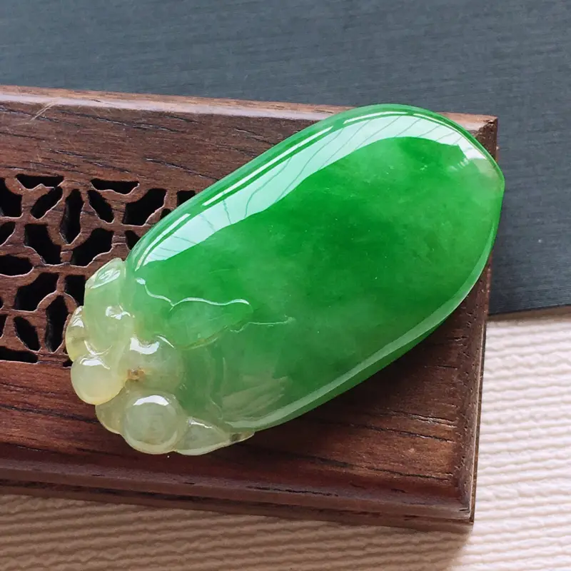 料子細膩,雕工精美,顏色漂亮, 尺寸:33×17×7mm