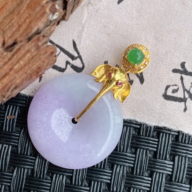 天然翡翠a货镶嵌18k金伴钻特色平安扣吊坠,含金尺寸:30.7*19.6*5.