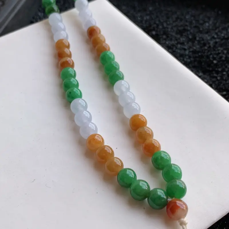 【🙏缅甸天然翡翠A货 108颗冰润三彩圆珠项链,克重65.37,尺寸:7,寓意峰回路转,圆圆满满,财富越聚越多,福气越大,质地细腻,圆润饱满,三彩颜色艳丽,颗颗精挑细选,完美度高,可当毛衣链,佩戴效果落落大方!性价比高!】图8