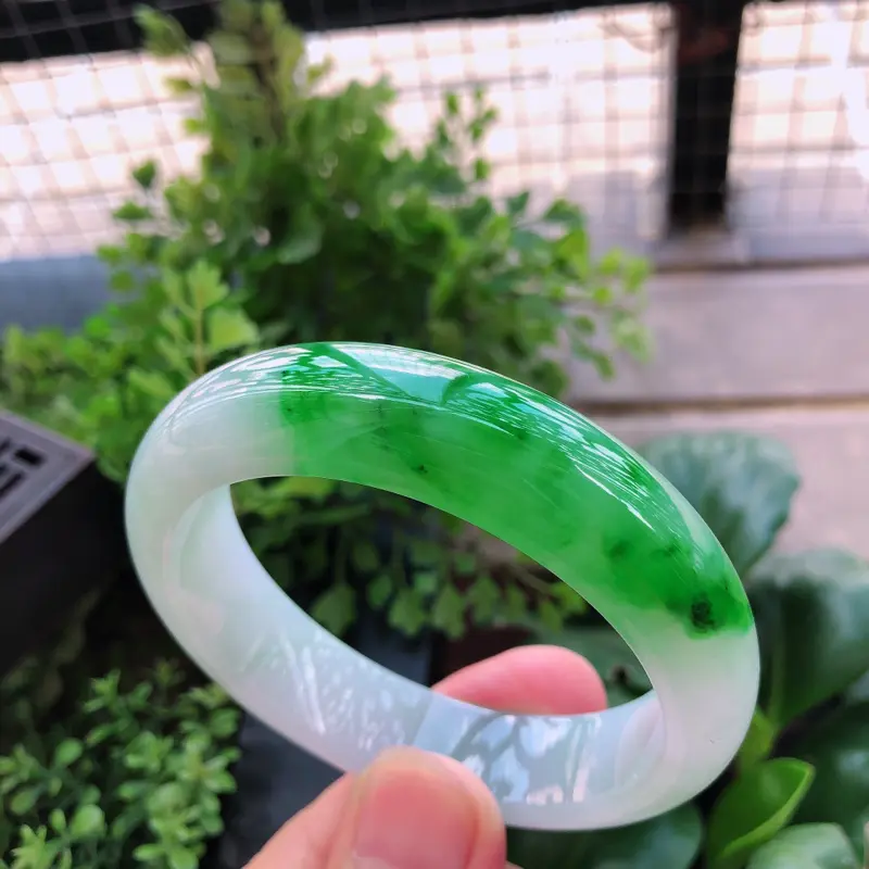 【06/30飘绿翡翠正圈⑧手镯
【商品尺寸】内径:55.9mm 宽:14.5mm 厚:8.5mm】图6