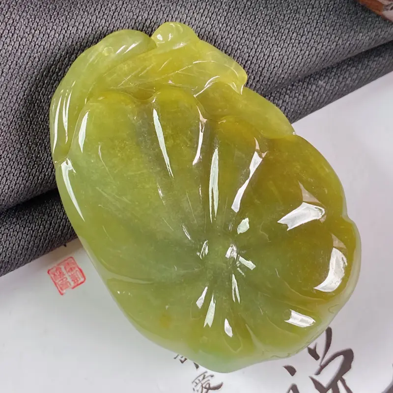 【A货翡翠-种好黄翡如鱼得水吊坠,尺寸-52.2*35.7*13.4mm】图8