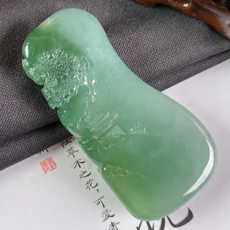 【A货翡翠-种好油绿山水观音菩萨吊坠,尺寸-72.1*36.3*13.4mm】图8