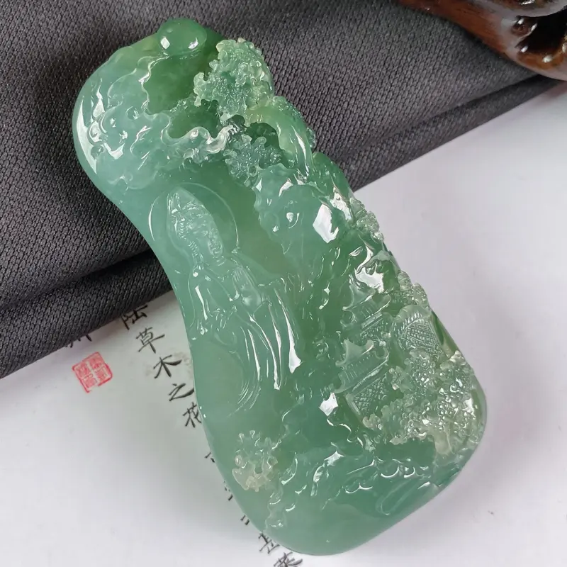 【A货翡翠-种好油绿山水观音菩萨吊坠,尺寸-72.1*36.3*13.4mm】图1