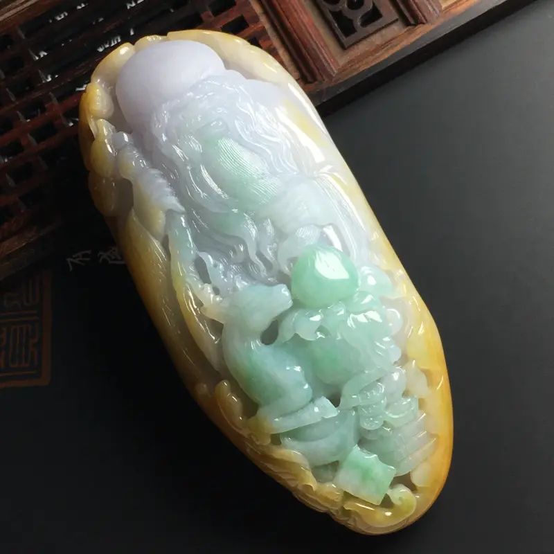 黄加绿福寿星摆件 尺寸105-45-24毫米 玉质水润 色彩艳丽 雕工精湛