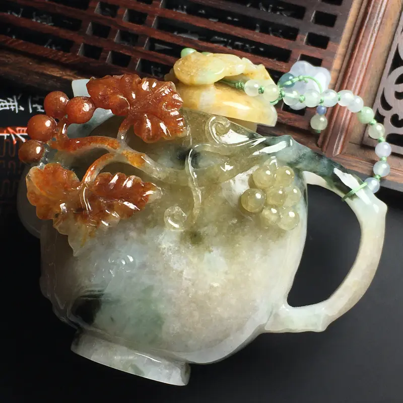 多彩茶壶摆件 尺寸68-79-35毫米 色彩艳丽 雕工精湛