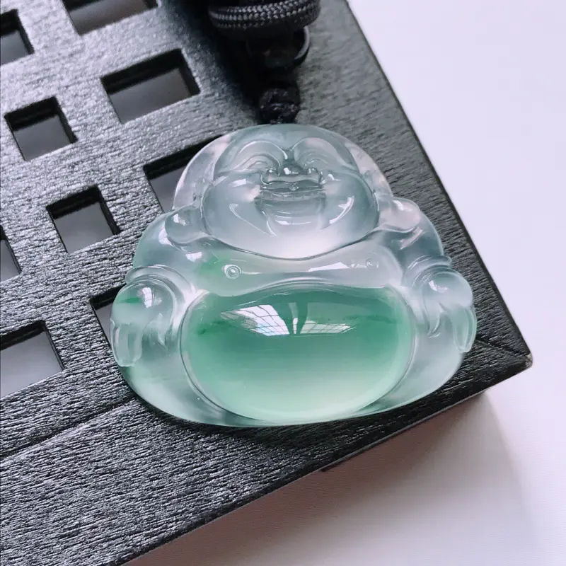 【天然翡翠A货。老坑高冰飘花佛公吊坠。玉质细腻,尺寸:30*35.6*9.8mm】图4