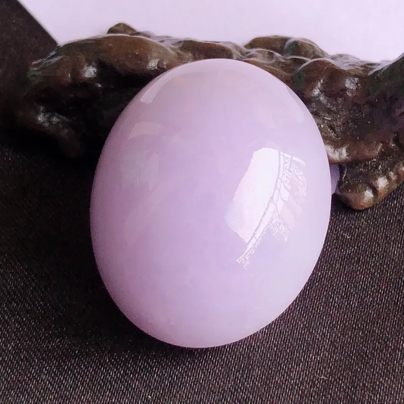 天然a货翡翠紫罗兰大蛋面裸石（镶嵌件）鸽子蛋，玉质细腻，种水足