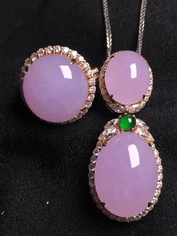 紫罗兰蛋面套装（吊坠+戒指），18k金钻石镶嵌，种水超好，玉质细腻