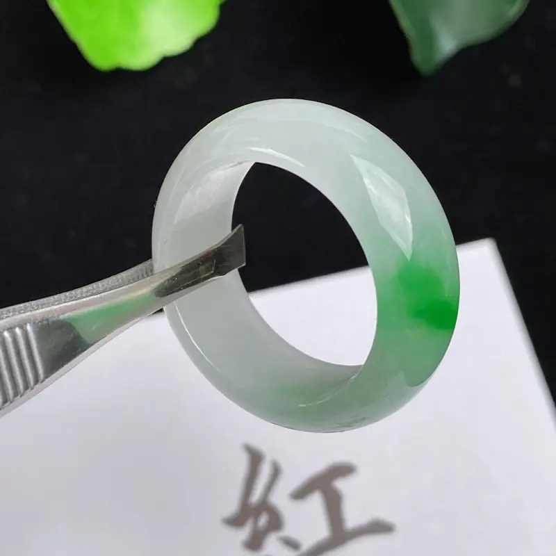 A货翡翠-种好飘绿戒指，尺寸-20.2*9.3*4.1mm23号