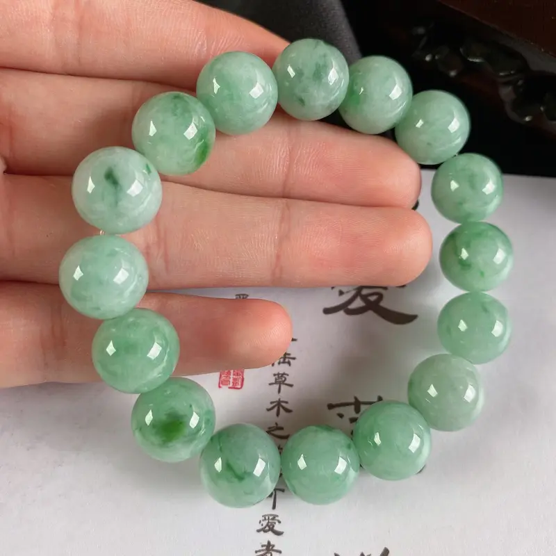 A货翡翠-种好满绿圆珠手链，尺寸-其一圆珠直径12.8mm