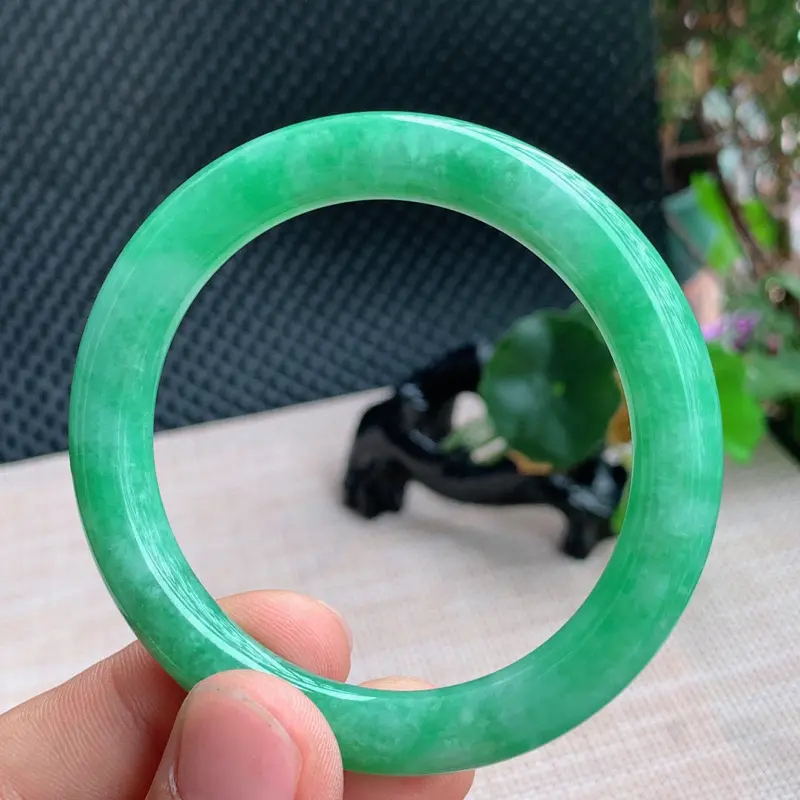 满绿圆条、尺寸：54.1/8.5/9.2mm，A货翡翠满绿圆条手镯、编号1014xs