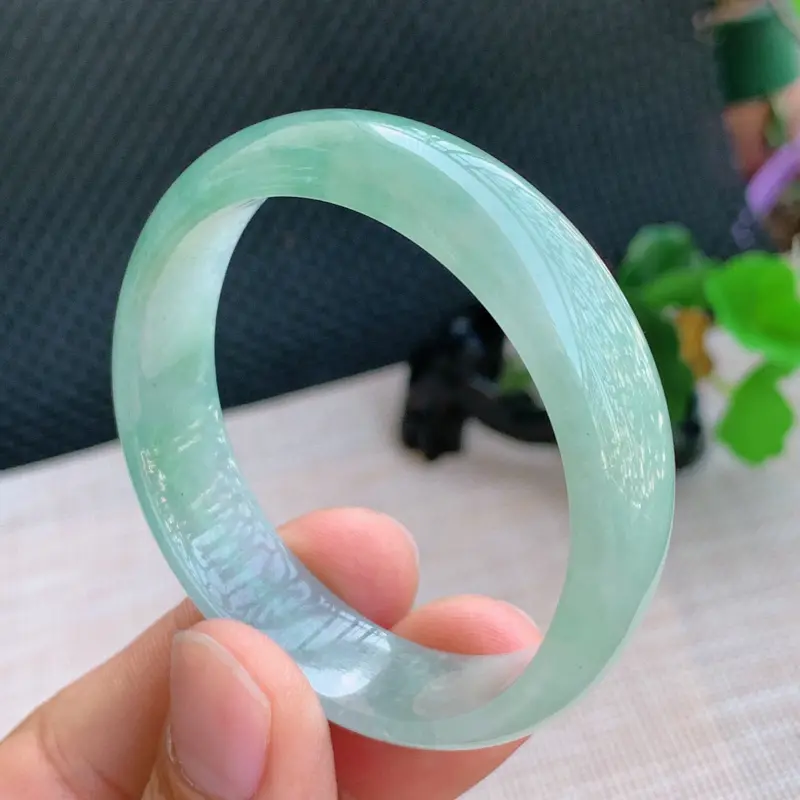 冰透贵妃、尺寸：54.7/49/13.5/6.2mm，A货翡翠冰透贵妃手镯、编号1018xs