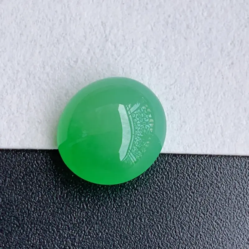 满绿戒面、尺寸：10/9.4/5.4mm，A货翡翠冰透满绿蛋面戒面、编号1023