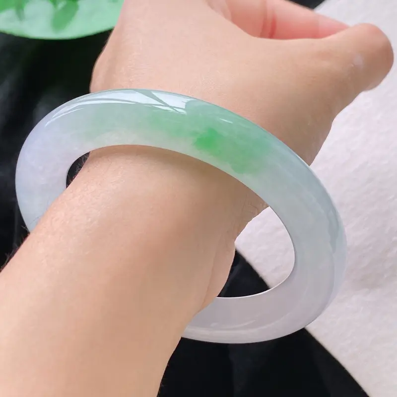 【圆条:56.8mm 天然a货种水飘绿圆条翡翠手镯,圈口:56.8/11.6/11.6mm】图6